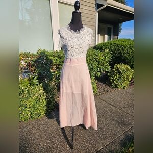Unknown Brand/Sz Elegant Lace Top Pink from waist down see Pictures for Details